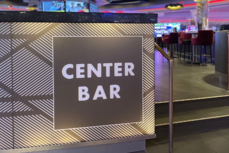 Center Bar